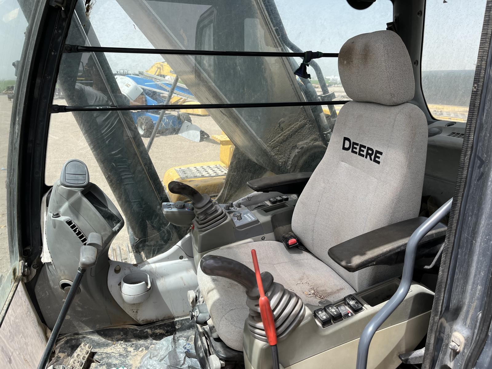 ./imagenes/INVOICE/2019/18175/JOHN DEERE 350G LC (3).JPG